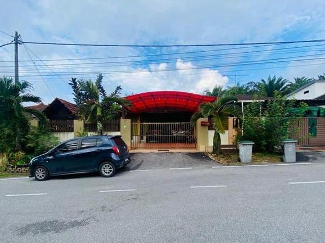Residential House for sale in Batu Pahat, Johor