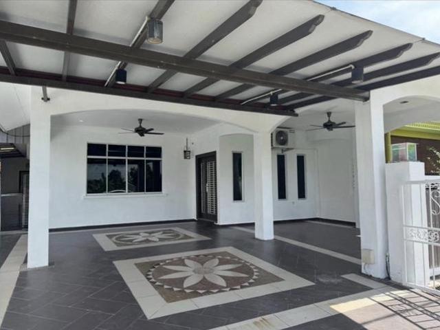 Residential House for sale in Malaka