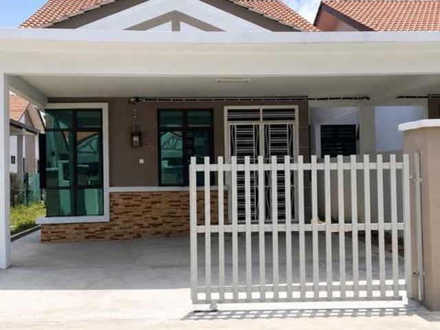 Residential House for sale in Malaka
