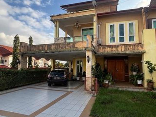 Residential House for sale in Long Miri