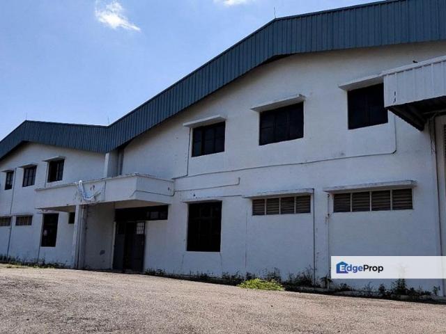 Warehouse for sale in Malaka
