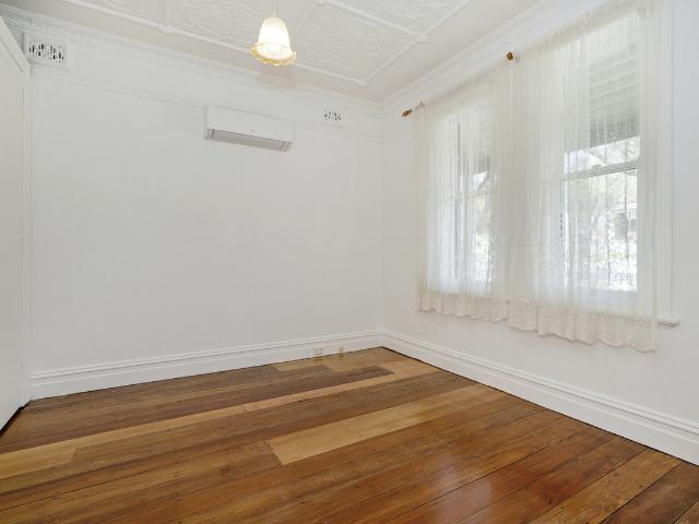 Duplex for sale in Ashbury