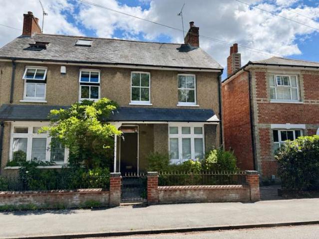 Farm for sale in Heol-las, Surrey