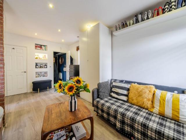 House for sale in Camberwell, Greater London