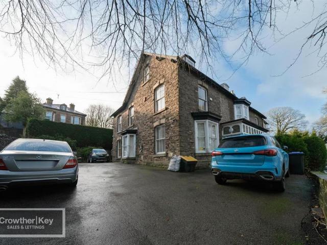 House for sale in Charlesworth, East Midlands