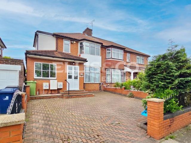 House for sale in London Borough of Ealing, Greater London