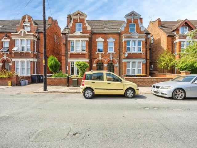 House for sale in De Parys, Bedford