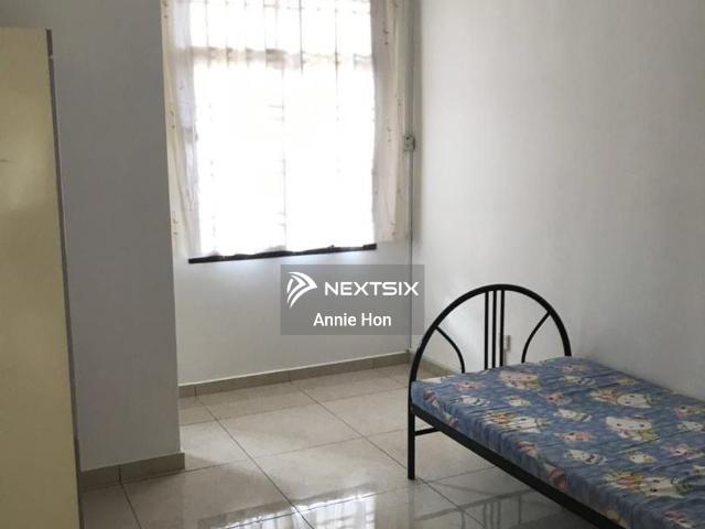 Residential House for sale in Sibu Laut