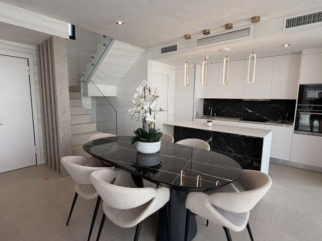 Casa en alquiler en Atalaya-Isdabe, Costa del Sol Occidental