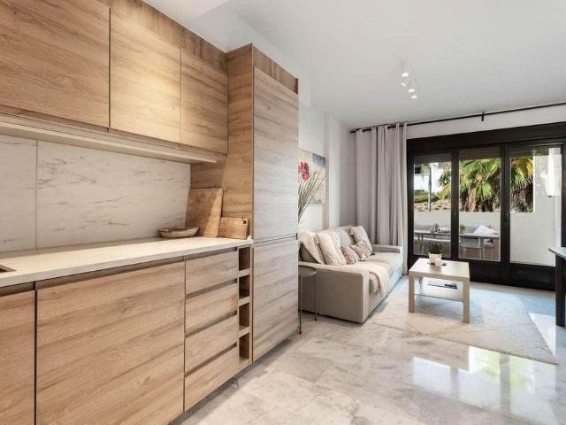 Apartamento en alquiler en Urbanización Sitio de Calahonda, Costa del Sol Occidental