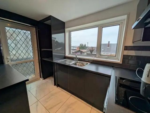 Apartment for rent in Capel, Felinfoel