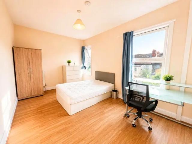 Apartment for rent in Hyson Green, City of Nottingham