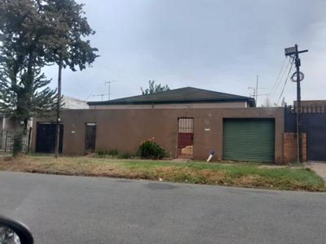 House for sale in Vosloorus, Gauteng
