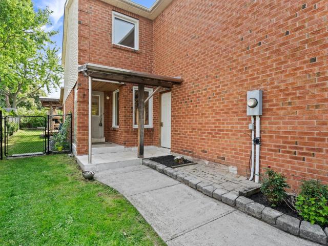 House for rent in Oakville, Ontario