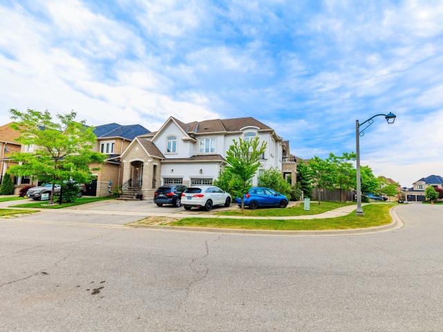 House for rent in Oakville, Ontario