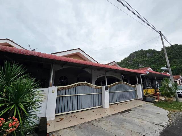 Residential House for sale in Kangar