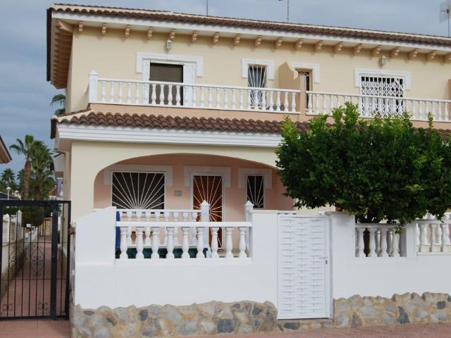 Casa en alquiler en Urbanización Doña Pepa, el Baix Segura / La Vega Baja