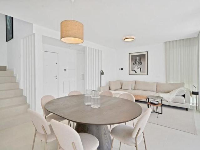 Casa en alquiler en Nueva Atalaya, Costa del Sol Occidental