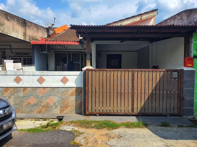 Terraced House for sale in Durian Tunggal, Malaka