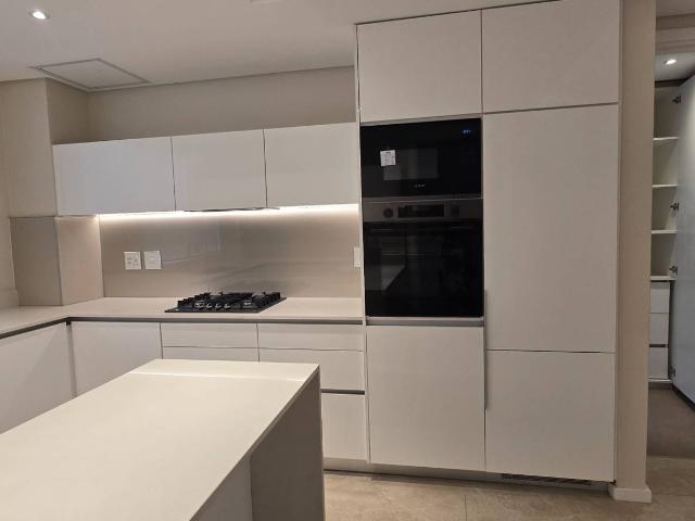 Apartment for rent in Parkwood, Rosebank