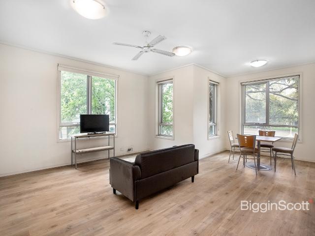 Apartment for rent in Carlton
