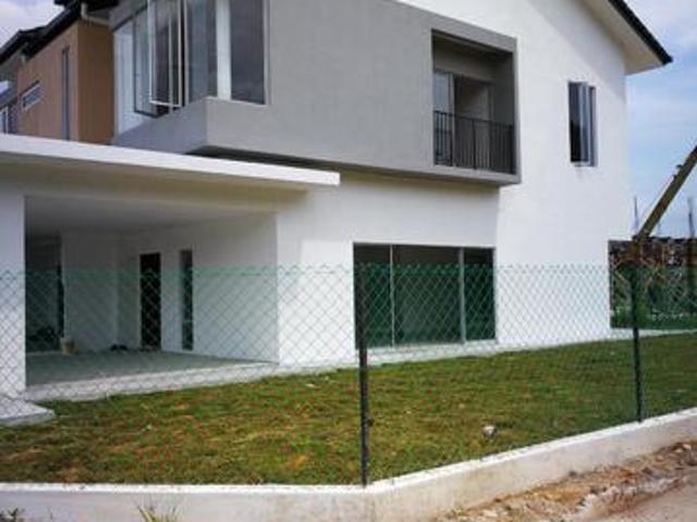 Terraced House for sale in Tanjong Sepat, Selangor
