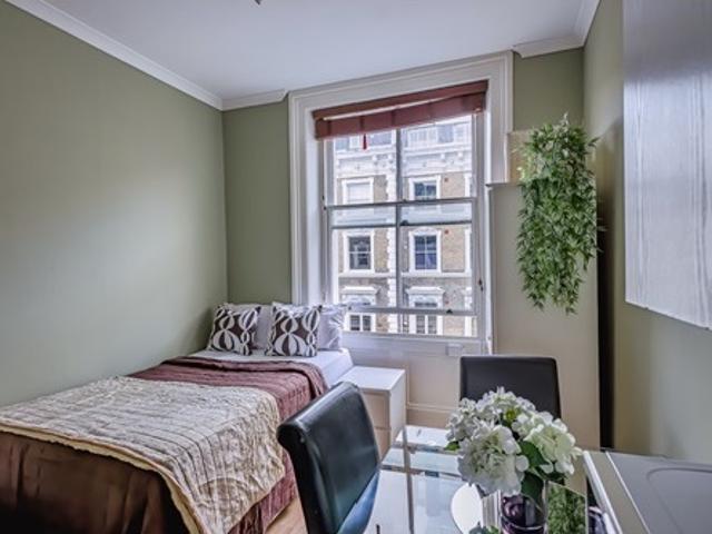 Studio for rent in Earl's Court, Greater London