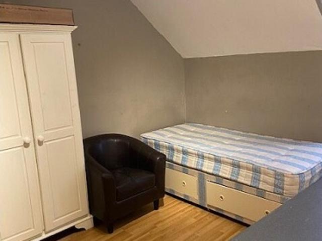 Studio for rent in West Kensington, Greater London