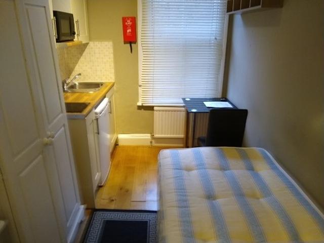 Studio for rent in West Kensington, Greater London