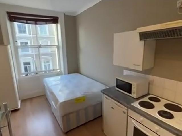 Studio for rent in Earl's Court, Greater London