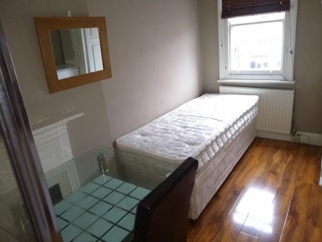 Studio for rent in West Kensington, Greater London