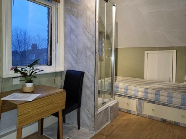 Studio for rent in London Borough of Hounslow, Greater London
