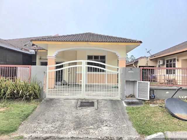 Residential House for sale in Tanjong Sepat, Selangor