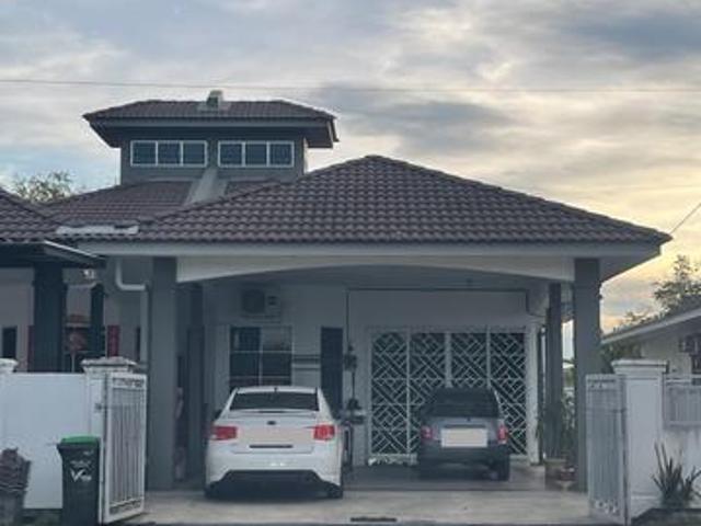 Residential House for sale in Arau