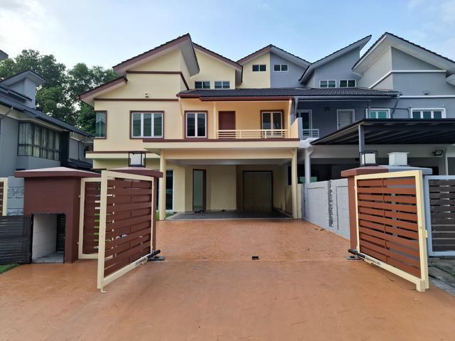 Residential House for rent in Petaling, Alam Impian