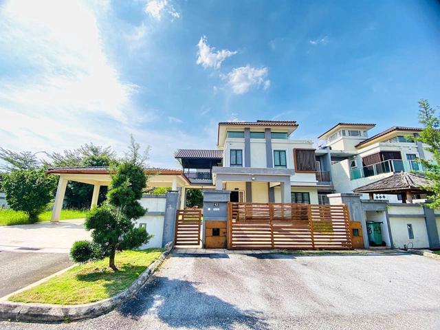 Residential House for sale in Nilai, Negeri Sembilan