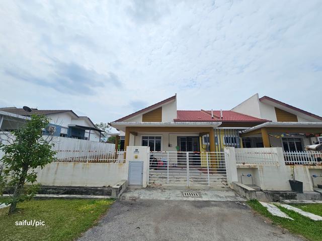 Residential House for sale in Tanjong Sepat, Selangor