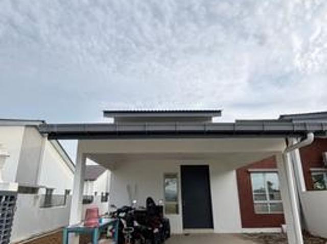 Residential House for sale in Sendayan Village, Negeri Sembilan