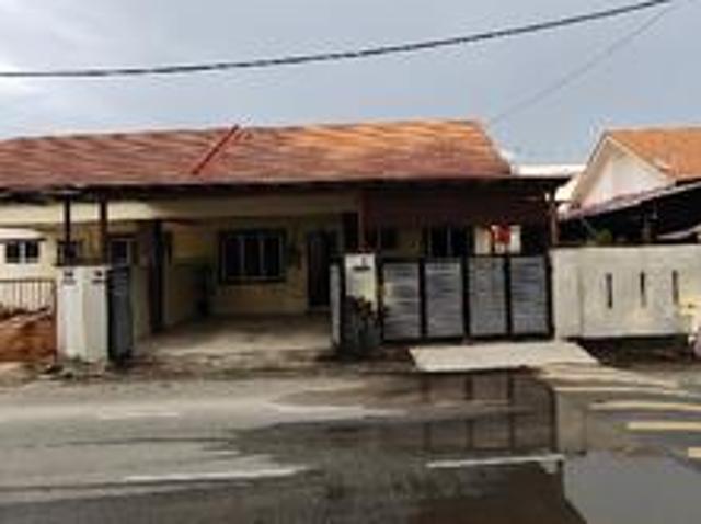 Residential House for sale in Bandar Bera, Bera