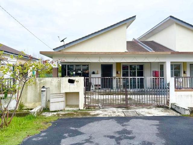 Residential House for sale in Tanjong Sepat, Selangor