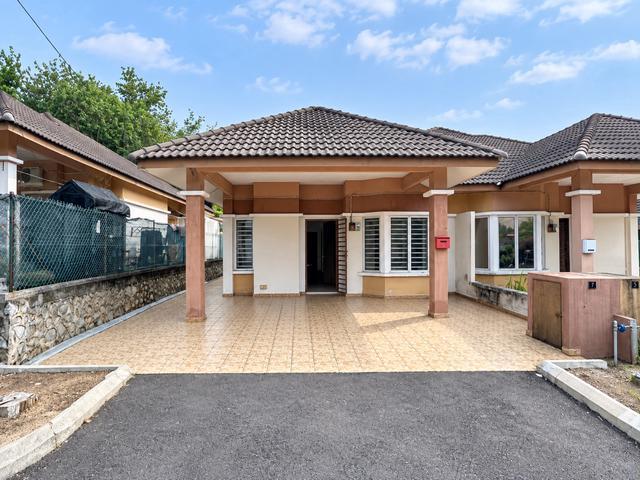 Residential House for sale in Bandar Baru Salak Tinggi, Sepang