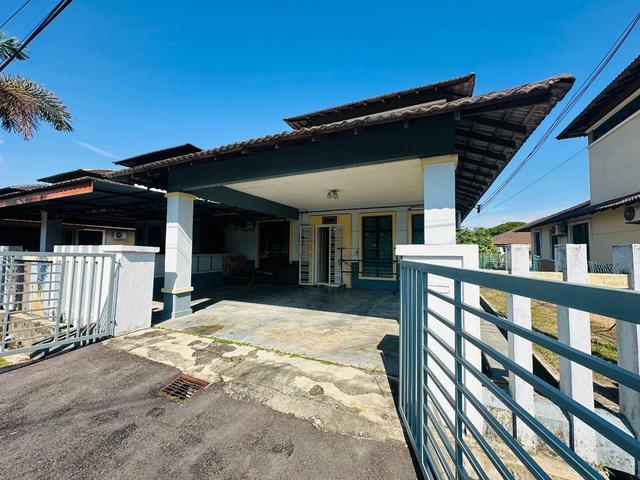 Residential House for sale in Malaka