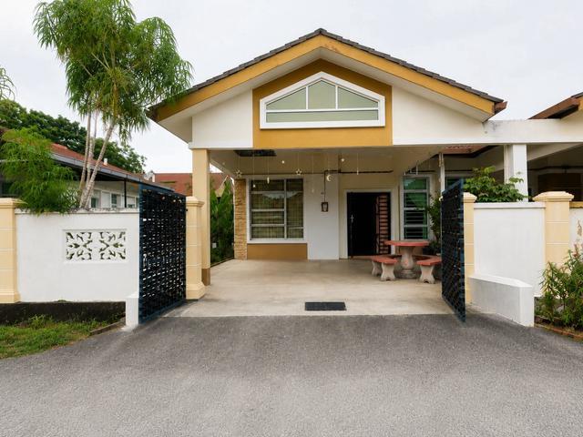 Residential House for sale in Sungai Udang, Malaka
