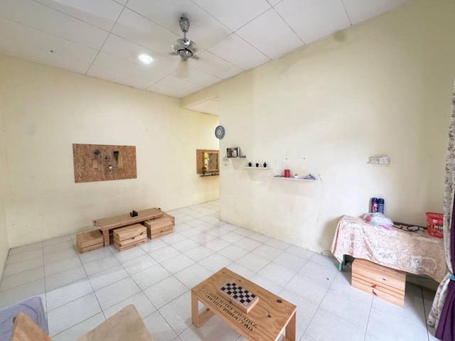 Residential House for sale in Malaka