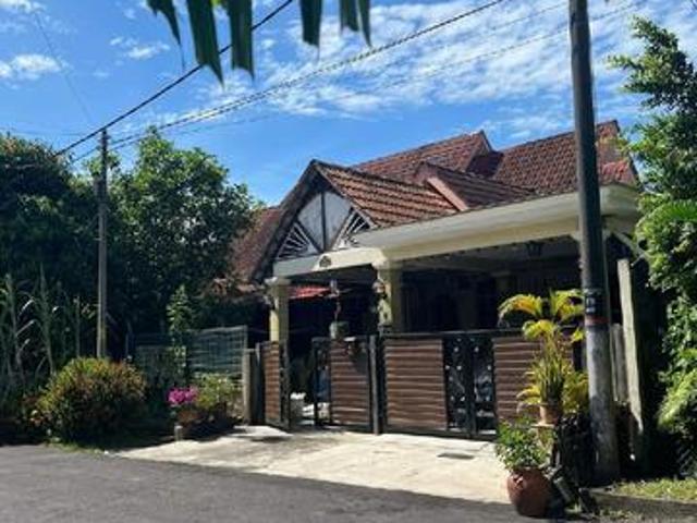 Residential House for sale in Tanjong Sepat, Selangor