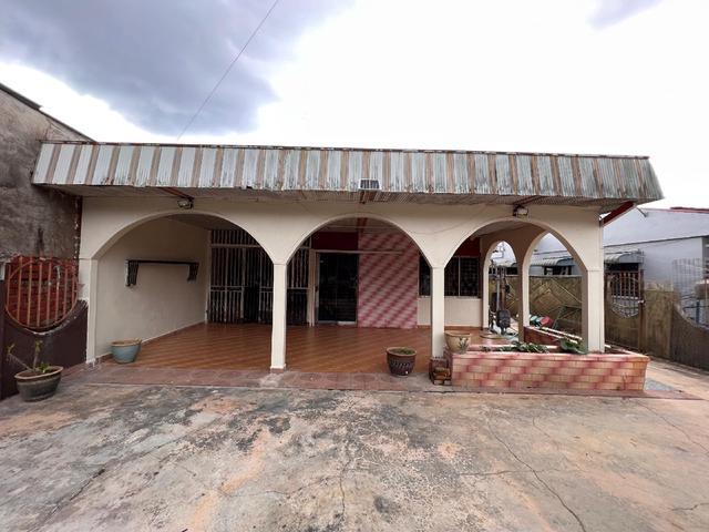 Residential House for sale in Chaah, Johor