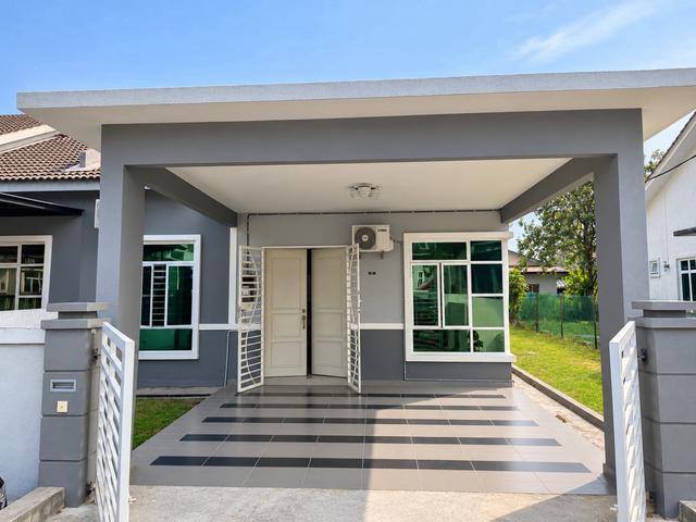 Residential House for sale in Malaka
