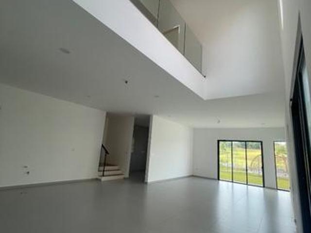 Residential House for sale in Sendayan Village, Negeri Sembilan