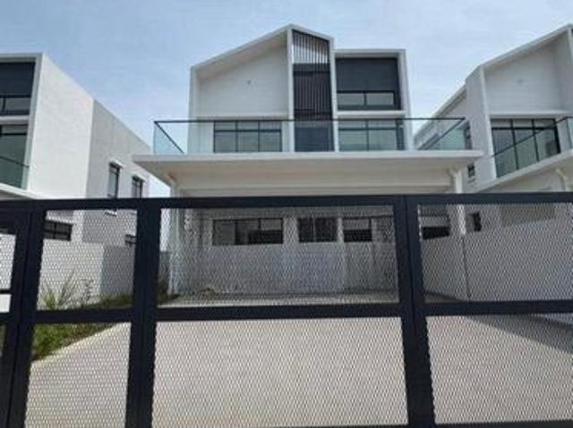 Residential House for sale in Kluang, Johor