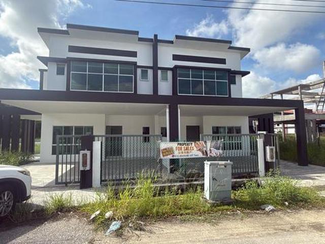 Residential House for sale in Sibu Laut